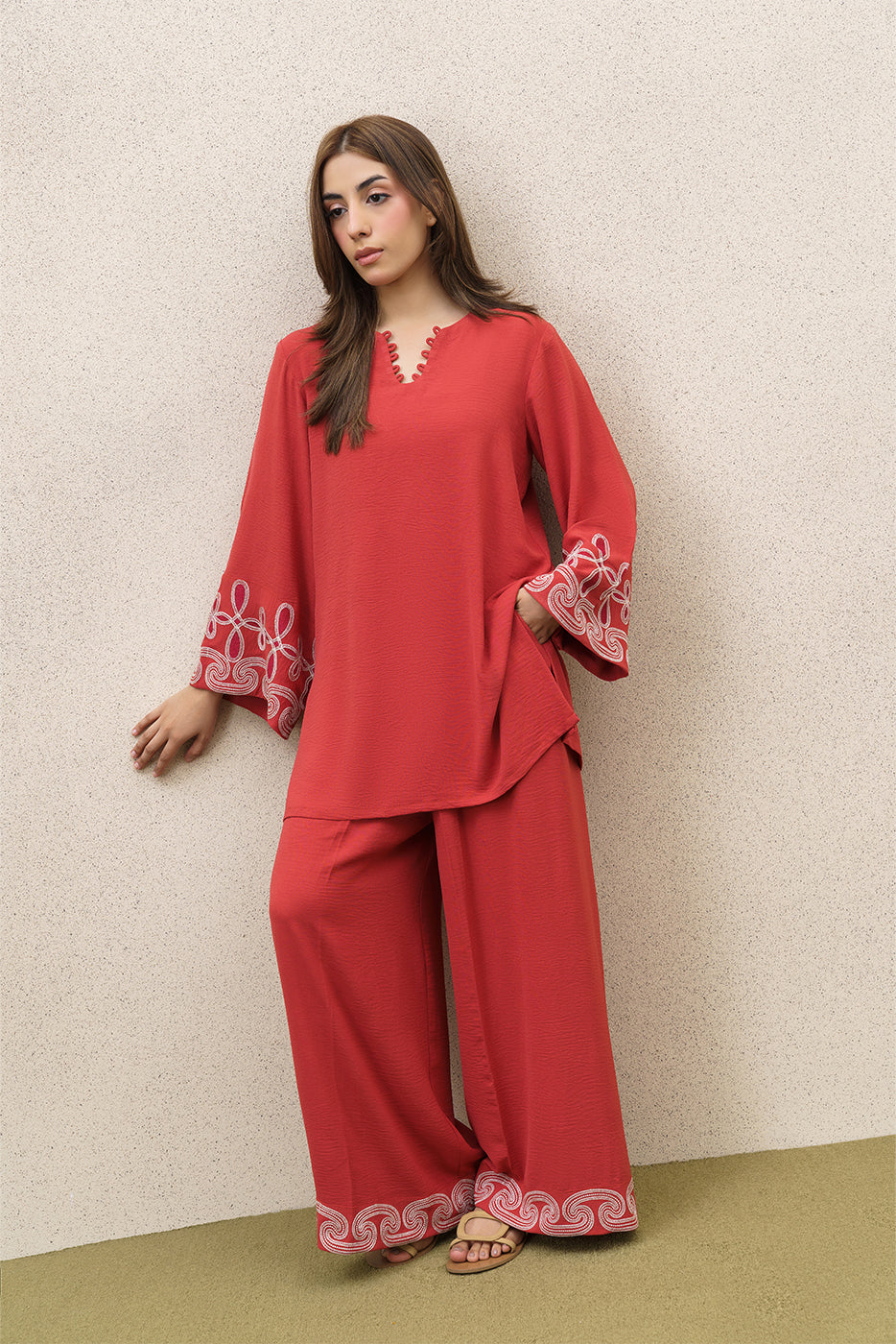 EMBROIDERED POLY CREPE SUIT (FLOW)