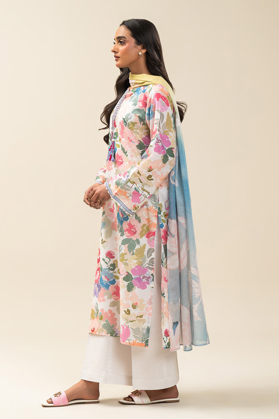 3 PIECE PRINTED LAWN SUIT-PEARLY BLOSSOM (UNSTITCHED)