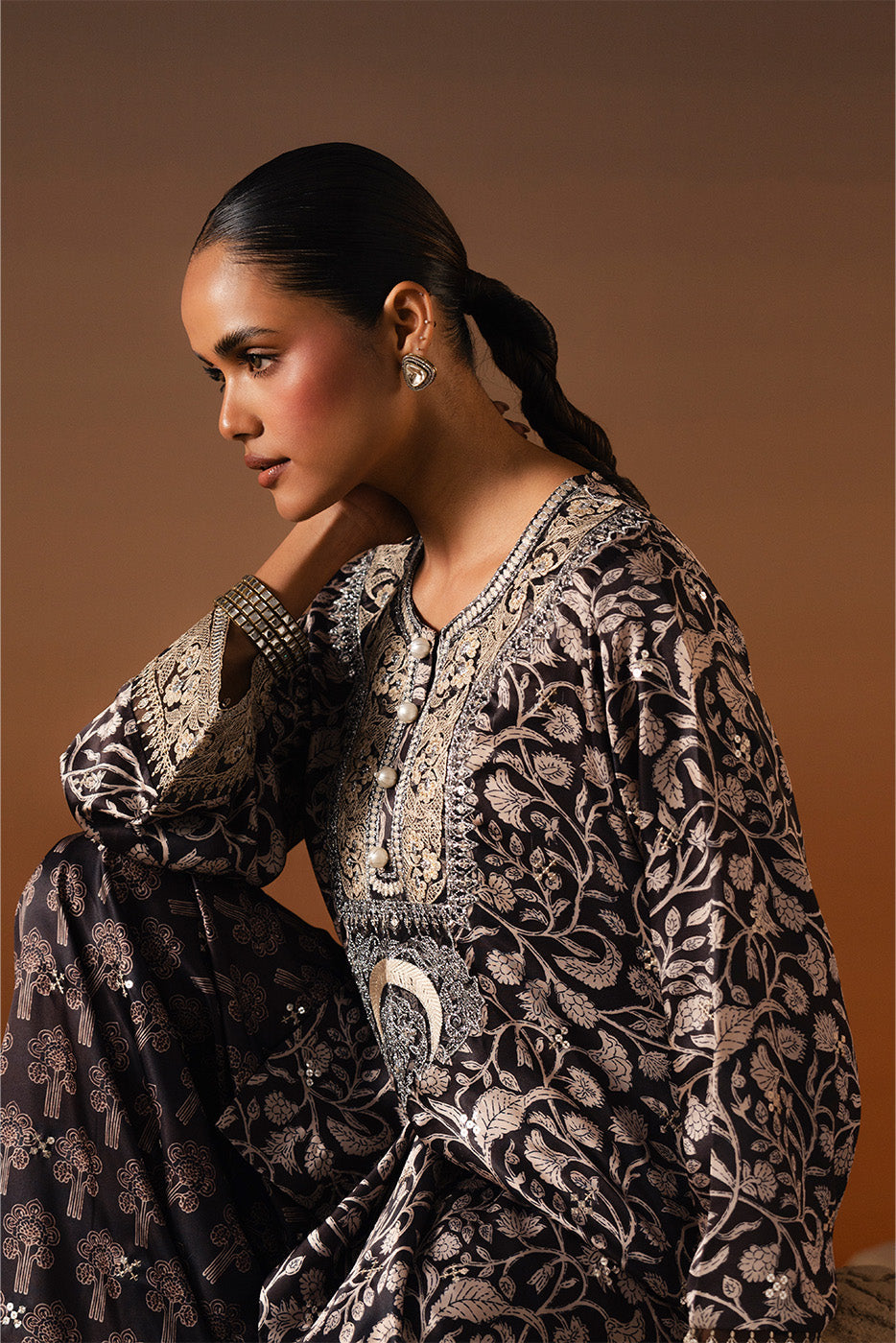 EMBROIDERED KHADDAR SHIRT (LUXURY PRET)
