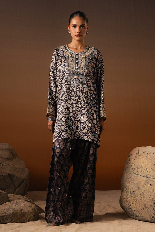 EMBROIDERED KHADDAR SHIRT (LUXURY PRET)