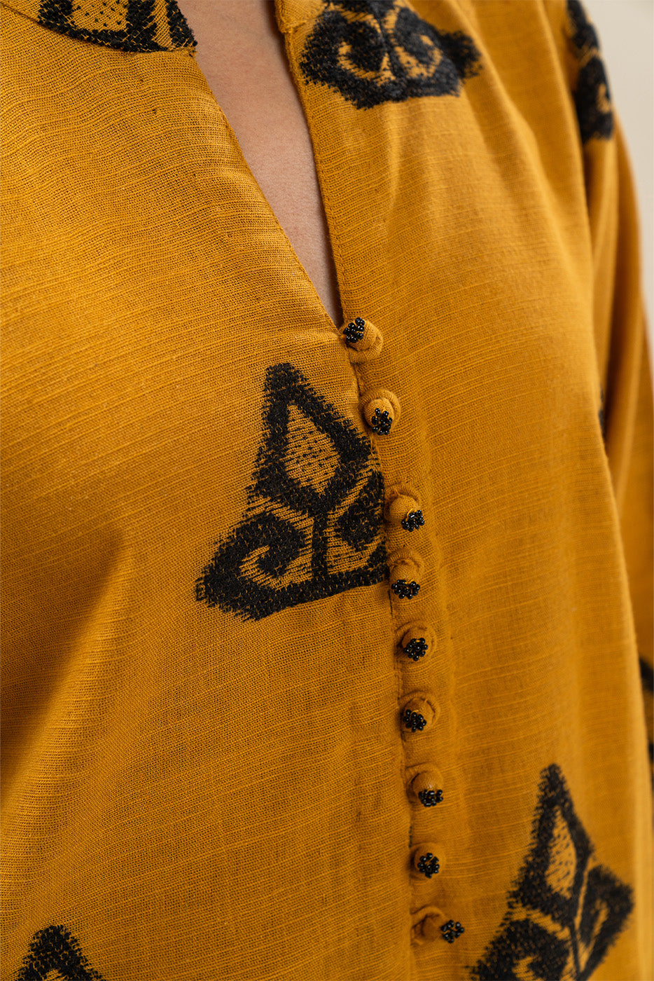 2 PIECE EMBROIDERED VELVET KHADDAR SUIT (PRET)