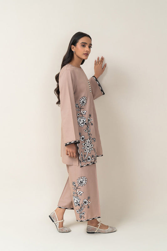 2 PIECE EMBROIDERED CAMBRIC SUIT (PRET)