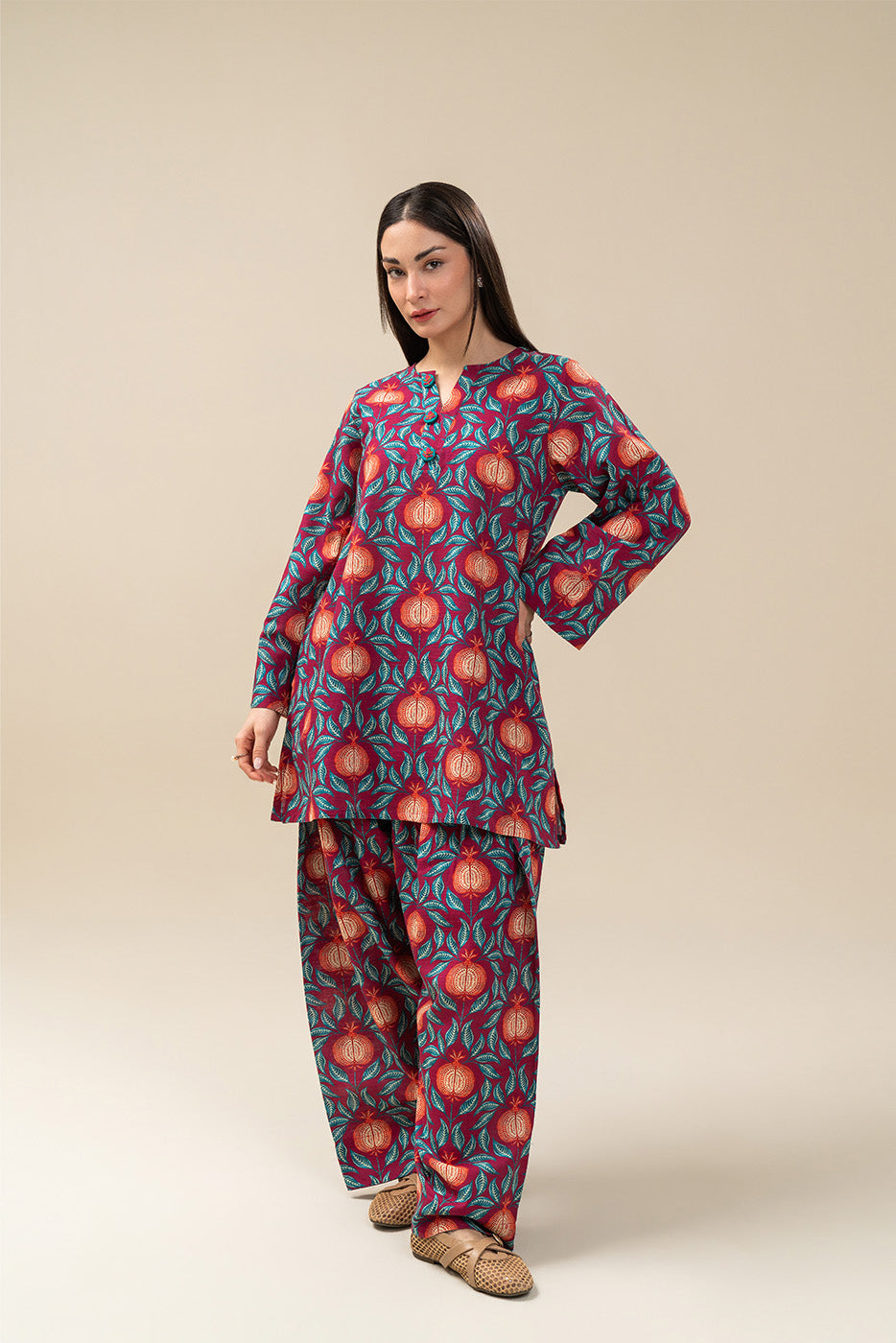 2 PIECE PRINTED KHADDAR SUIT (PRET)