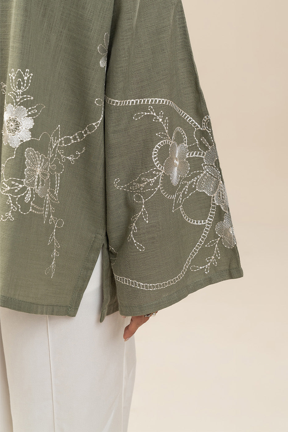 EMBROIDERED TWO WAY SLUB TOP (PRET)