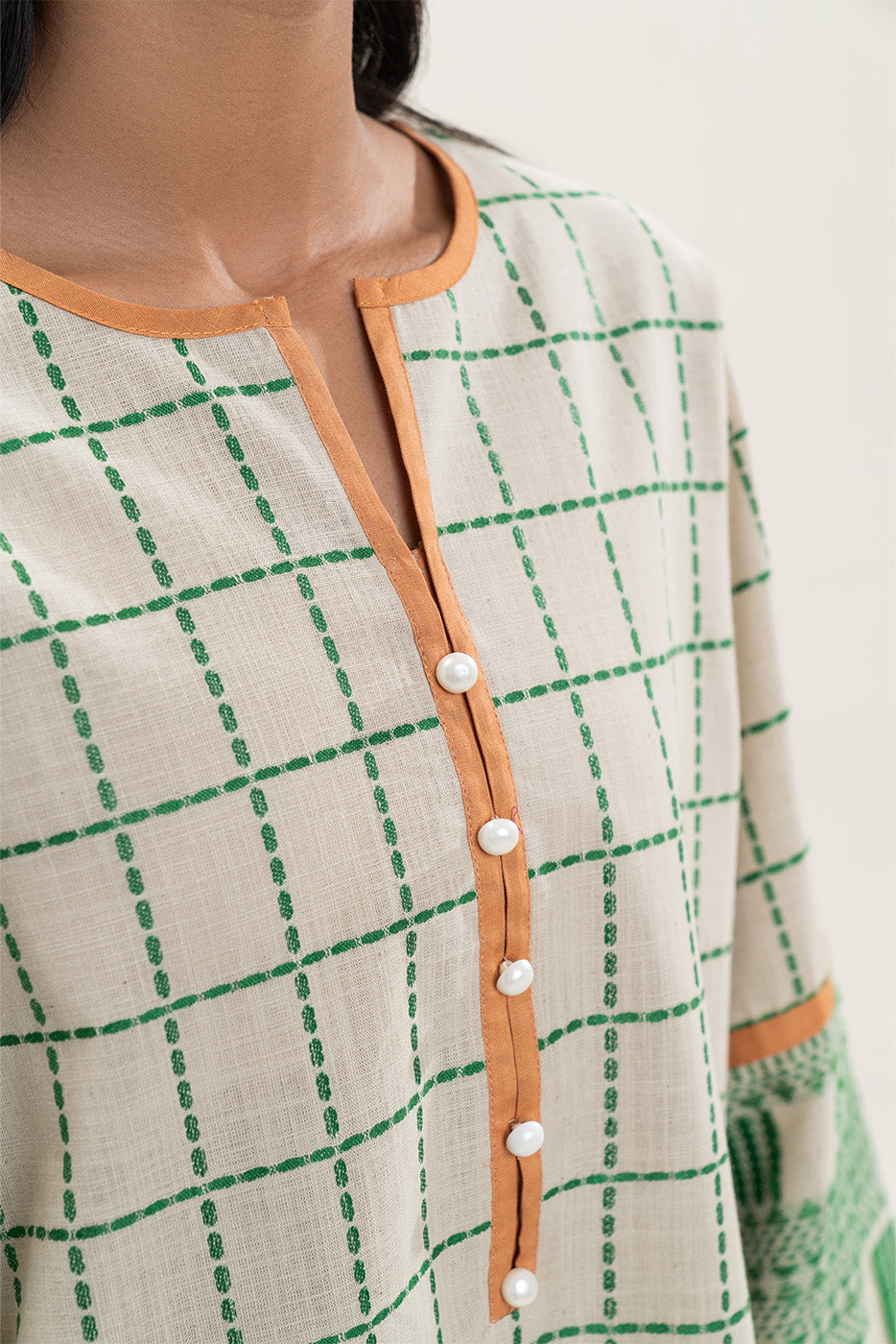 2 PIECE BASIC KHADDAR JACQUARD SUIT (PRET)