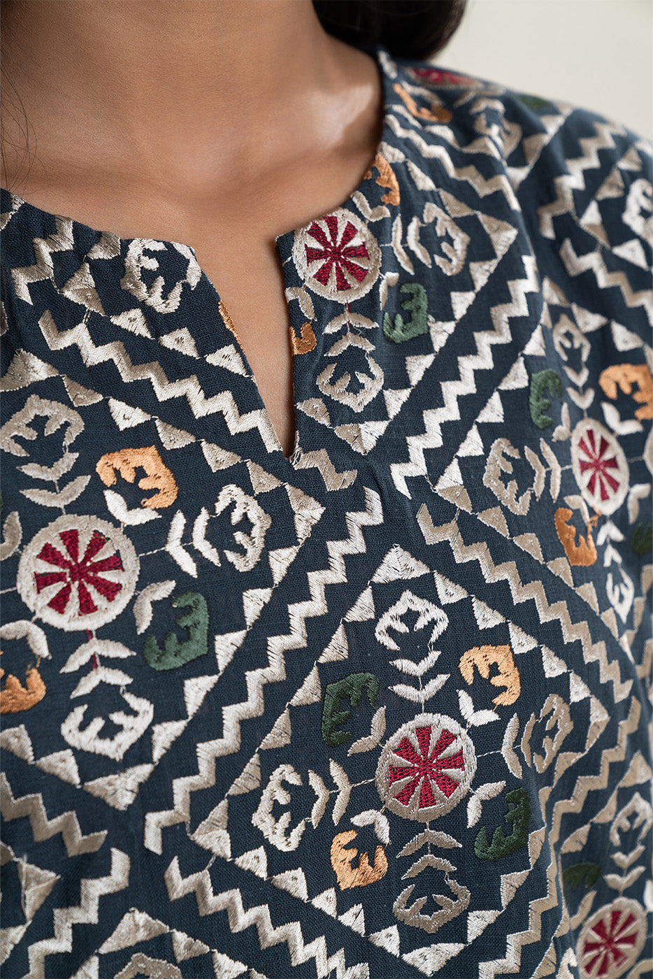 2 PIECE EMBROIDERED TWO WAY SLUB SUIT (PRET)