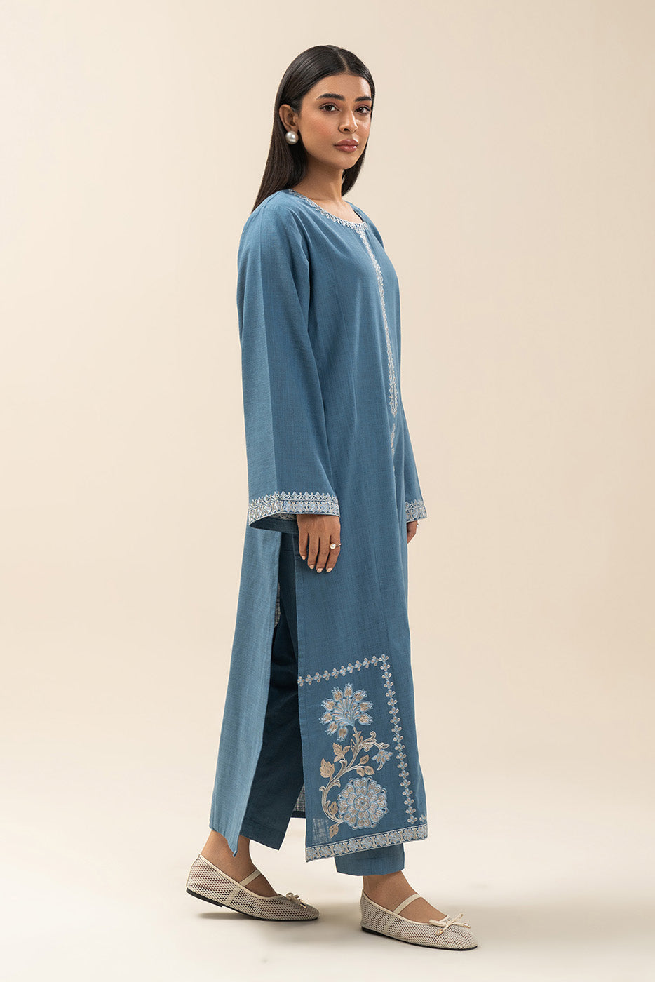 2 PIECE EMBROIDERED TWO WAY SLUB SUIT (PRET)