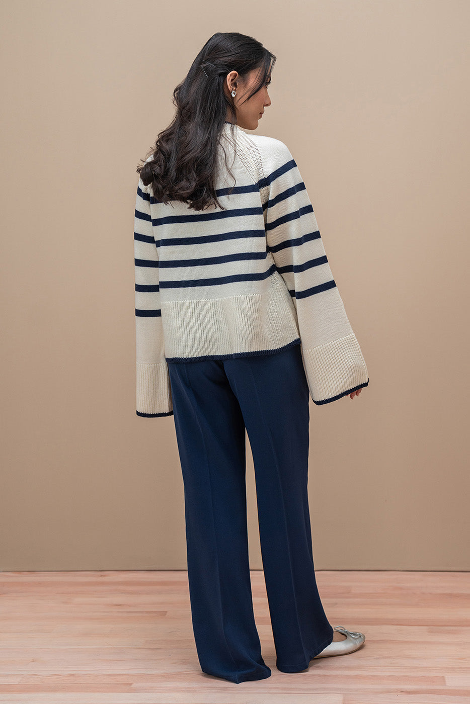 STRIPED MOCK NECK PULLOVER